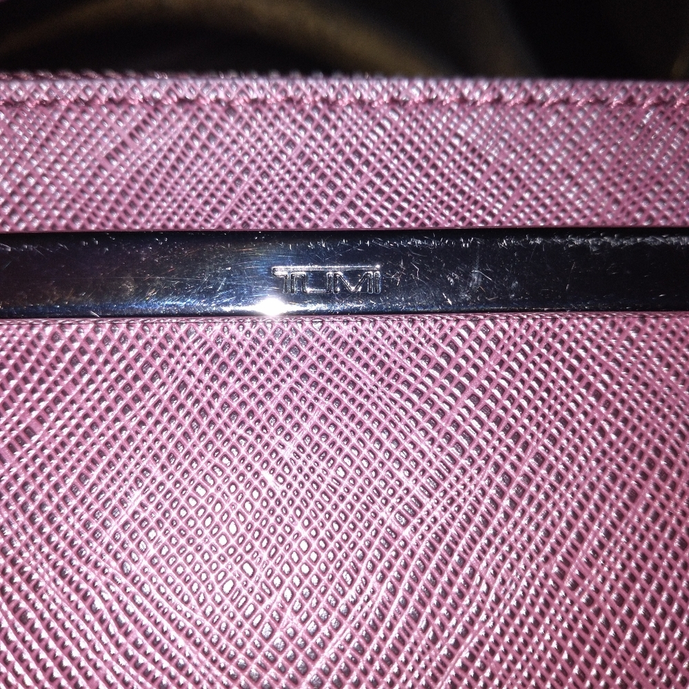 🔇 Sale $90 TUMI Gallery Crossbody - Picture 7 of 16